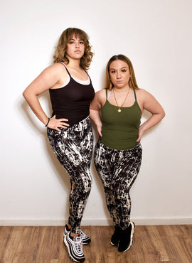 Feeling Wavy Activewear Leggings w/ Pockets - Chrysanthemum